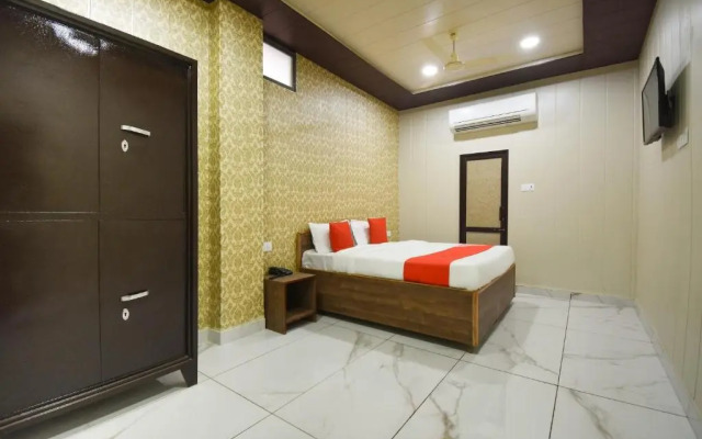 Hotel New Delhi by OYO Rooms