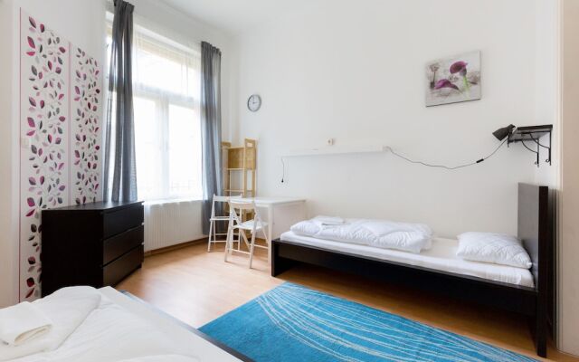 Budapest Apart-NAM-Queen Room