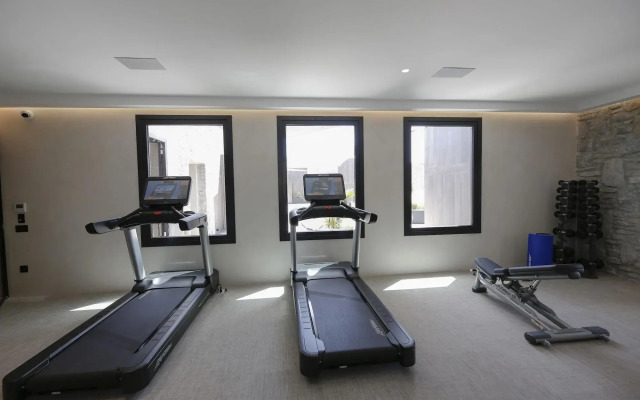Aeonic Suites and Spa