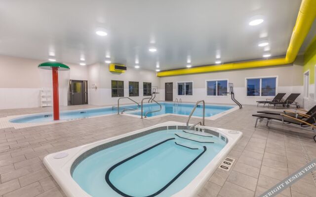 Super 8 Winnipeg East MB