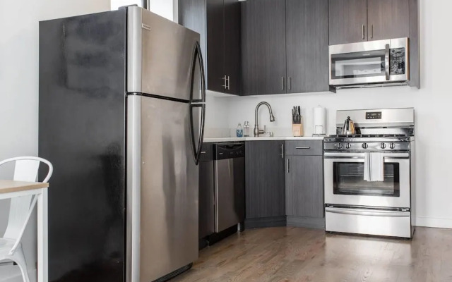 Chestnut Charm - Modern 1 BDR in Downtown
