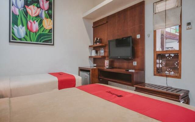 RedDoorz near Galeria Mall 2