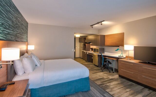 TownePlace Suites by Marriott Miami Airport