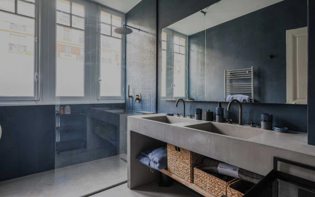 Mansion With Swimming Pool - 5bd/10p - Neuilly