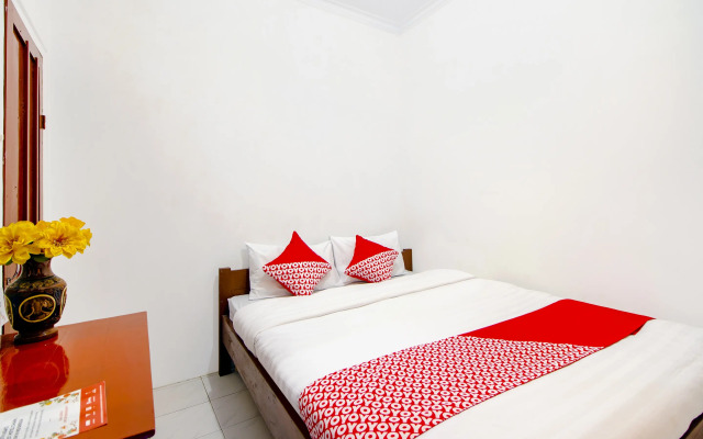 Super OYO 1788 House 24