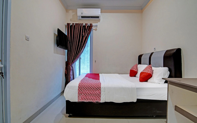 OYO 91269 R&s Living Residence