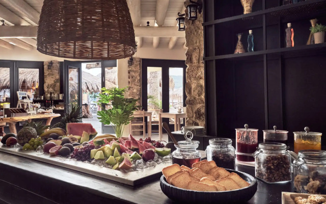Gloria Maris Hotel Suites & Villas