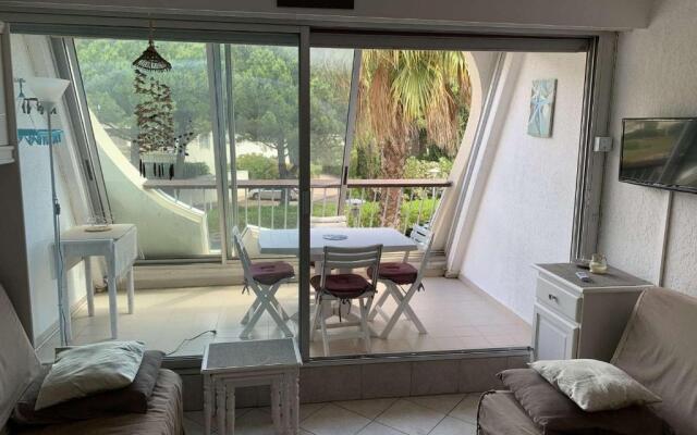 Appartement Port Camargue, 1 pièce, 4 personnes - FR-1-250-162