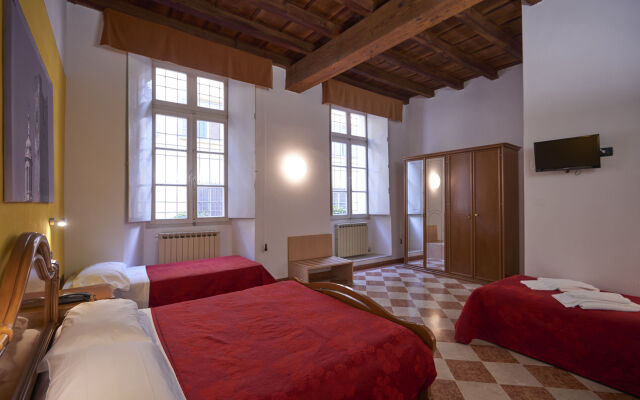 Residenza Ca' Tazzoli , Mantegna Hotels