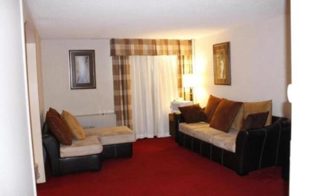 Riverfront Hotel
