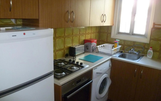 City center private 2 bedroom flat - Dimofontos