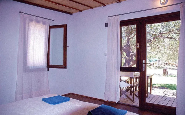 Hotel Oiki Beach Camp