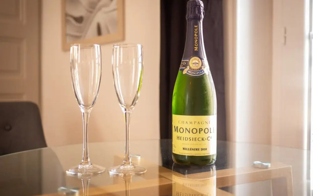 Relax & Recharge: Elegant Home With Sauna