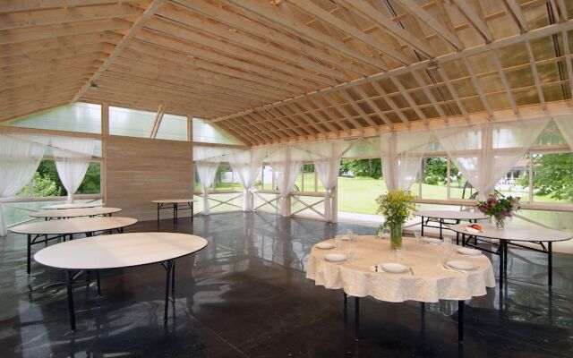 Отель «Вишневый сад»