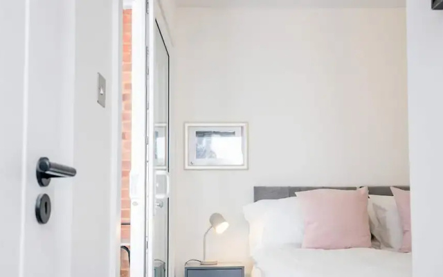 Host Stay Croydon Road Abode