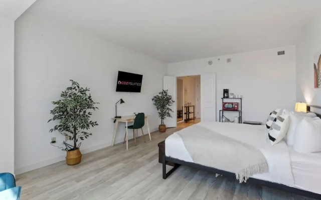 Boardwalk King Bed Retreats by Cozysuites 46