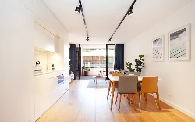 Stylish Studio With Balcony Near Darling Square