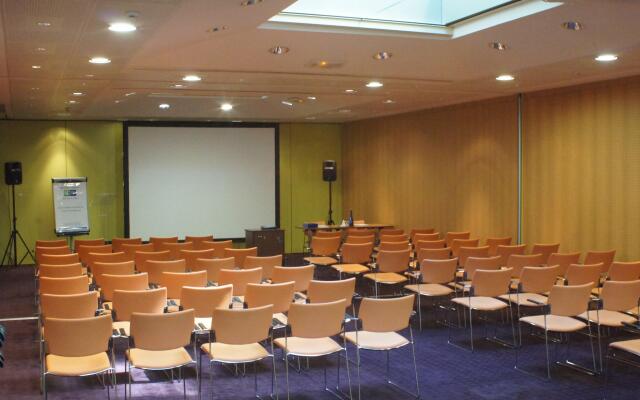 Holiday Inn Express Paris-Canal de la Villette by IHG