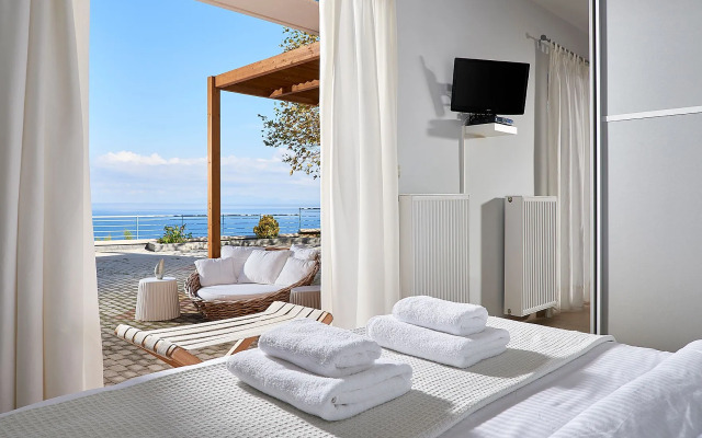 Xenia Residence & Suites