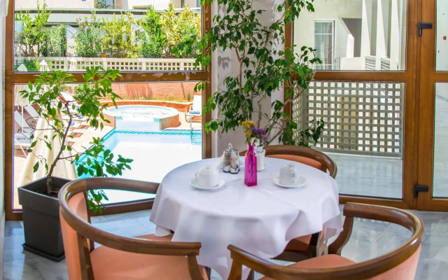 Anita Beach Hotel - Adults Only