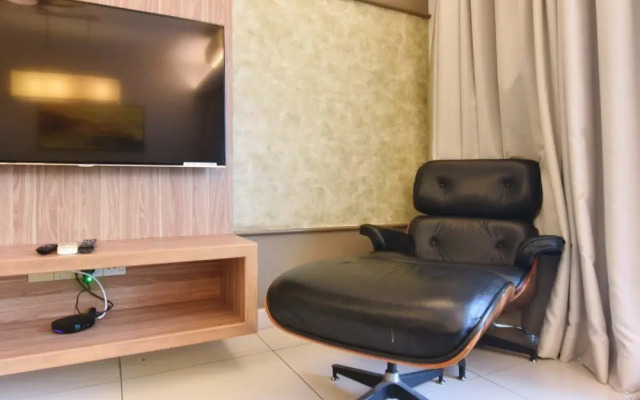 Pet Friendly, 3BR Apt KL, Bathtub & Parking