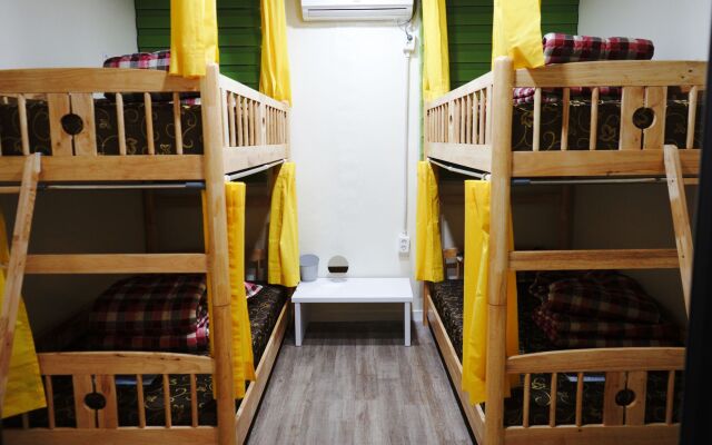 Onna Guesthouse - Hostel