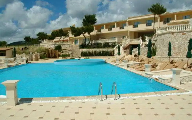 Comer Ionian Palace