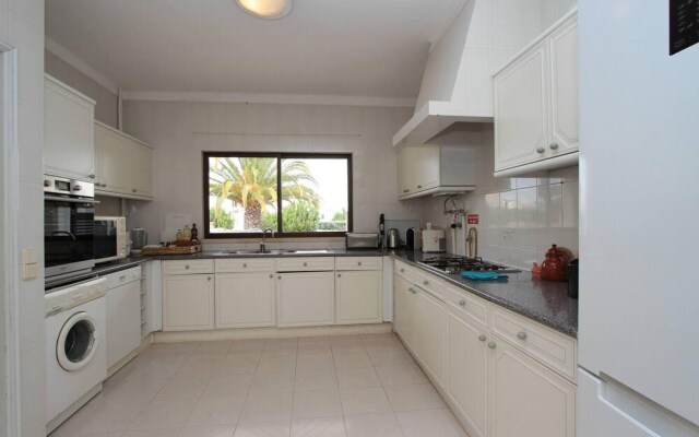 Beautiful Villa in Praia da Salema max 6 People