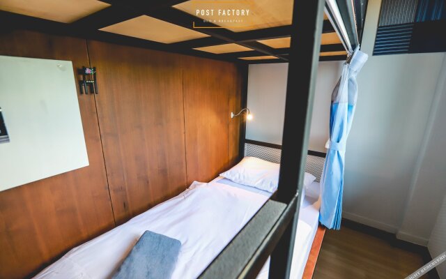 Post Factory Bed & Breakfast Sathorn Hostel - Adults Only