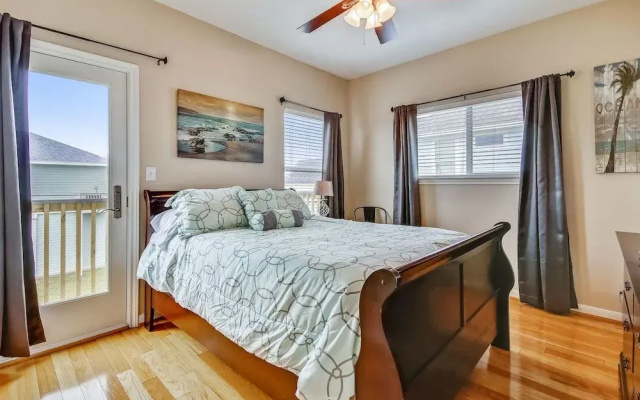 Sunflower Surf by Ryson Vacation Rentals
