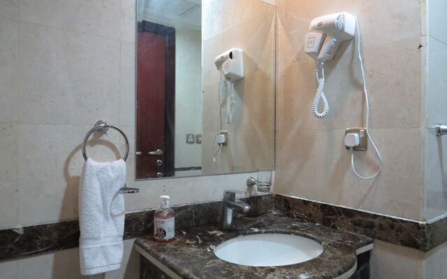 Luluat Muaz Hotel