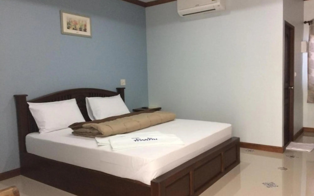 Tai Baan Resort