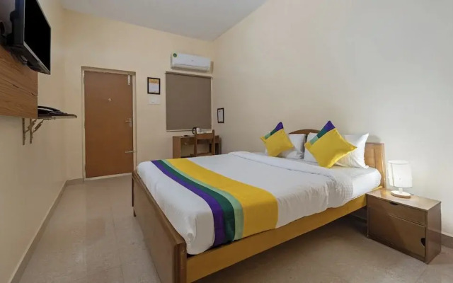 Itsy Hotels Everest Leela Residency