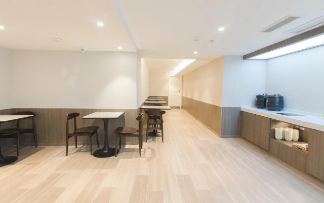 Hanting Hotel Chongqing Shapingba Railway Station Longhu Jinsha Tianjie