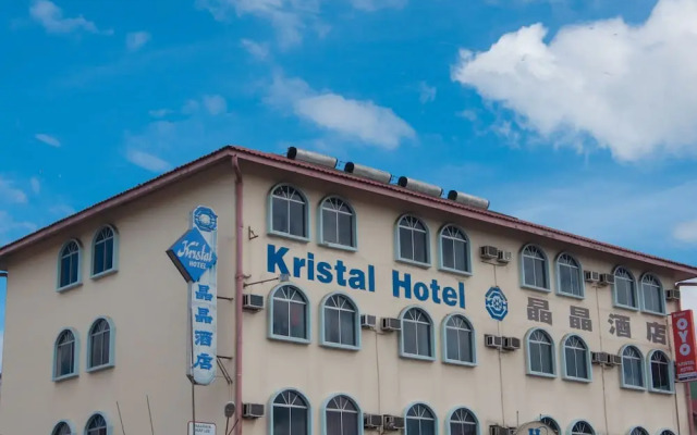Kristal Hotel by OYO