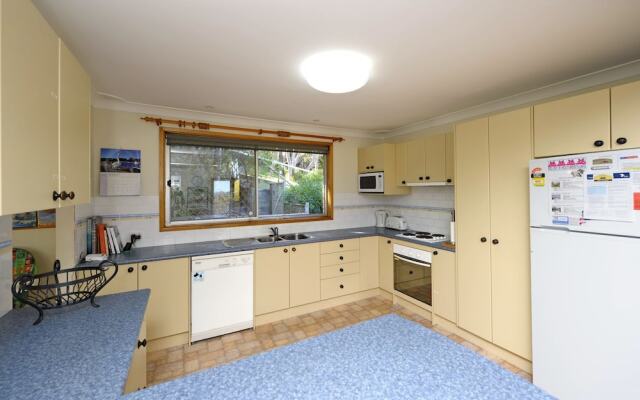 Pet Friendly Lentara St 10 - Fingal Bay