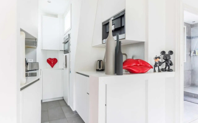 Squarebreak - Arc de Triomphe Apartments