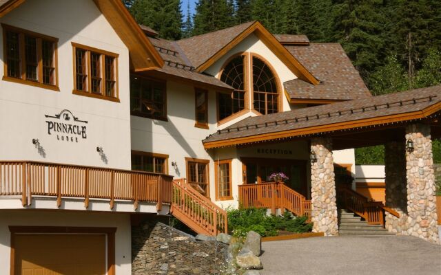 Pinnacle Lodge