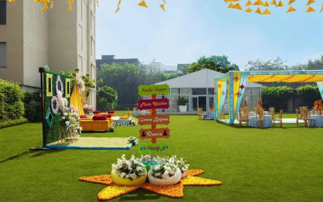 Ginger Greater Noida, Pari Chowk