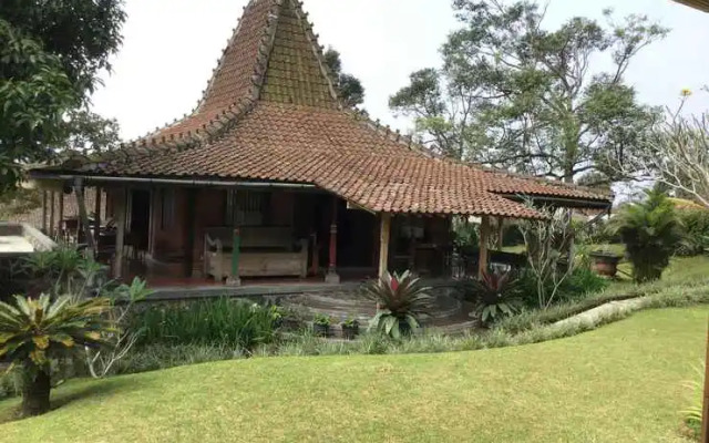 Rumah Jawa Antik