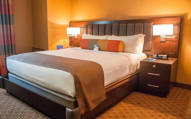 Golden Nugget Las Vegas Hotel & Casino