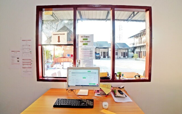 OYO 90618 Hanania House Syariah