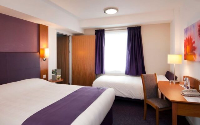 Premier Inn London Heathrow Airport Terminal 5 Hotel