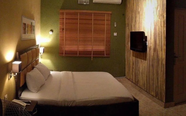 Porschester Hotel and Suite