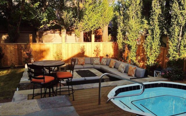 Huff House Inn and Cabins