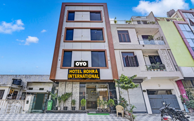 Fabhotel Bohra International