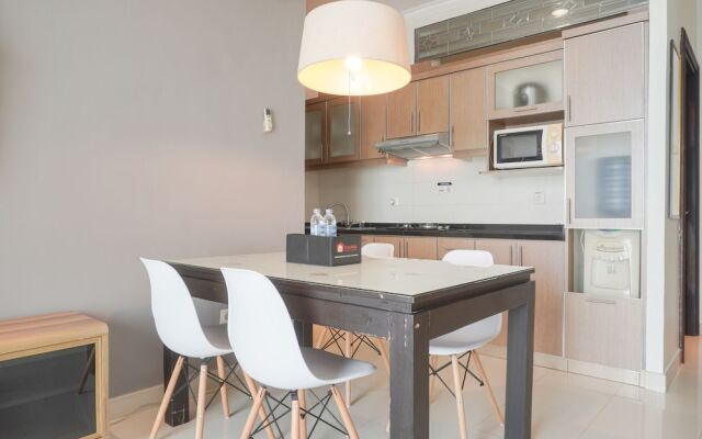 Homey And Comfort Stay 2Br Bellezza Apartment