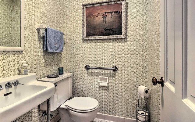 Sheboygan Home w/ Views of Lake & Lighthouse!