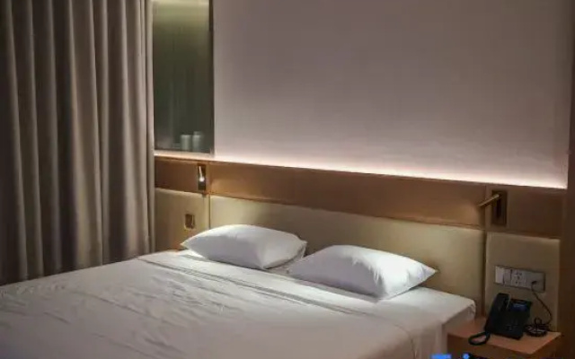 Nola Hotel