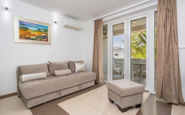 Beautiful Apartment in Njivice With Wifi and 1 Bedrooms